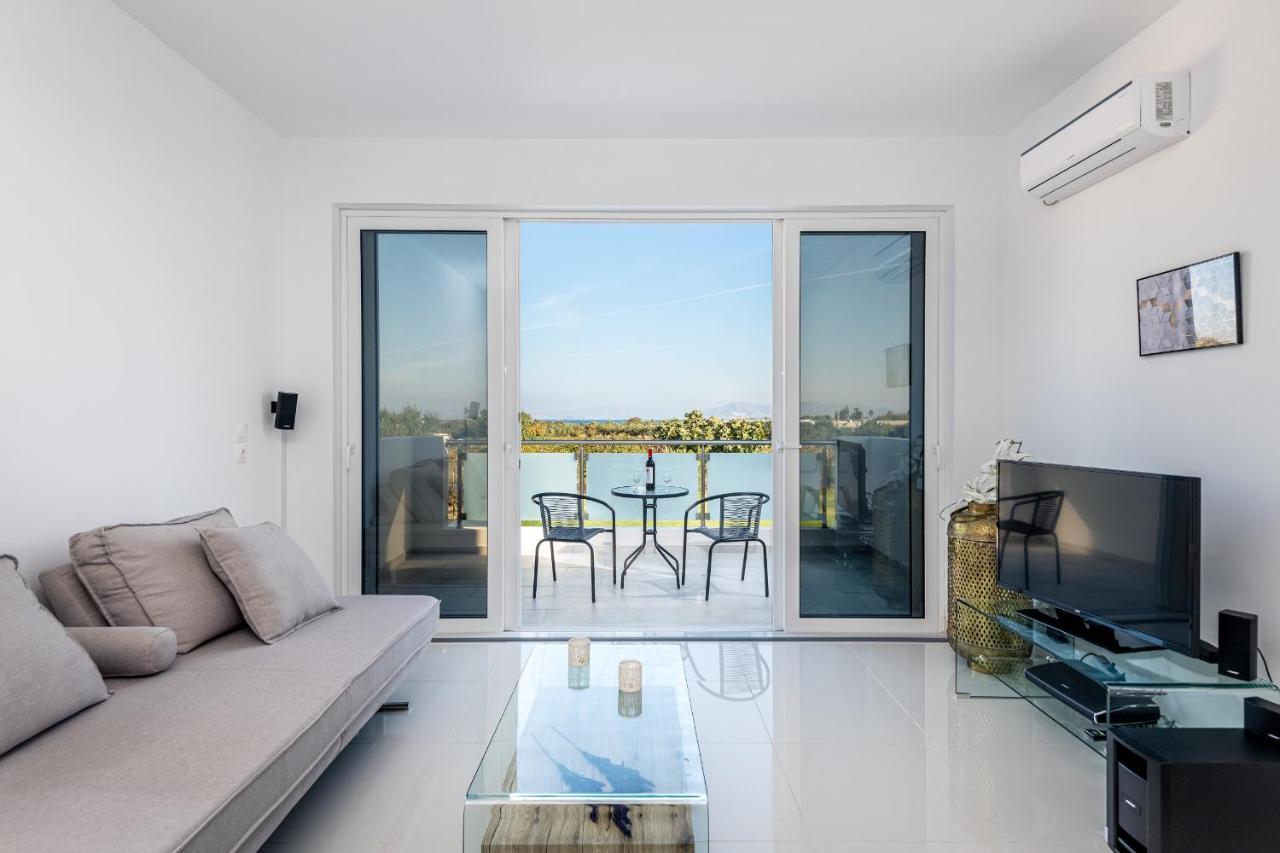 Asteria Pearl Villa 2 With Rooftop Jacuzzi Тігакі Екстер'єр фото