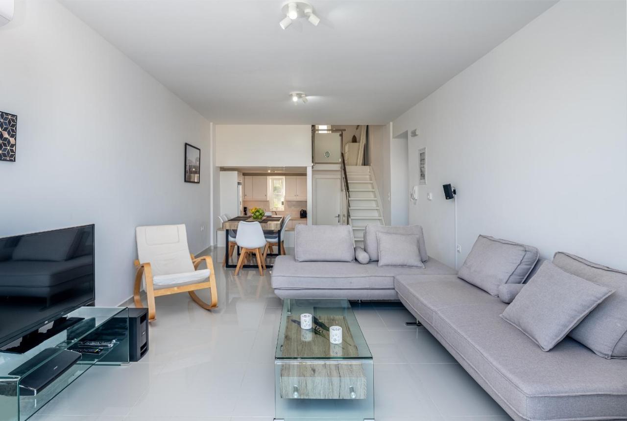 Asteria Pearl Villa 2 With Rooftop Jacuzzi Тігакі Екстер'єр фото