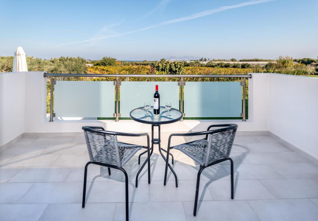 Asteria Pearl Villa 2 With Rooftop Jacuzzi Тігакі Екстер'єр фото