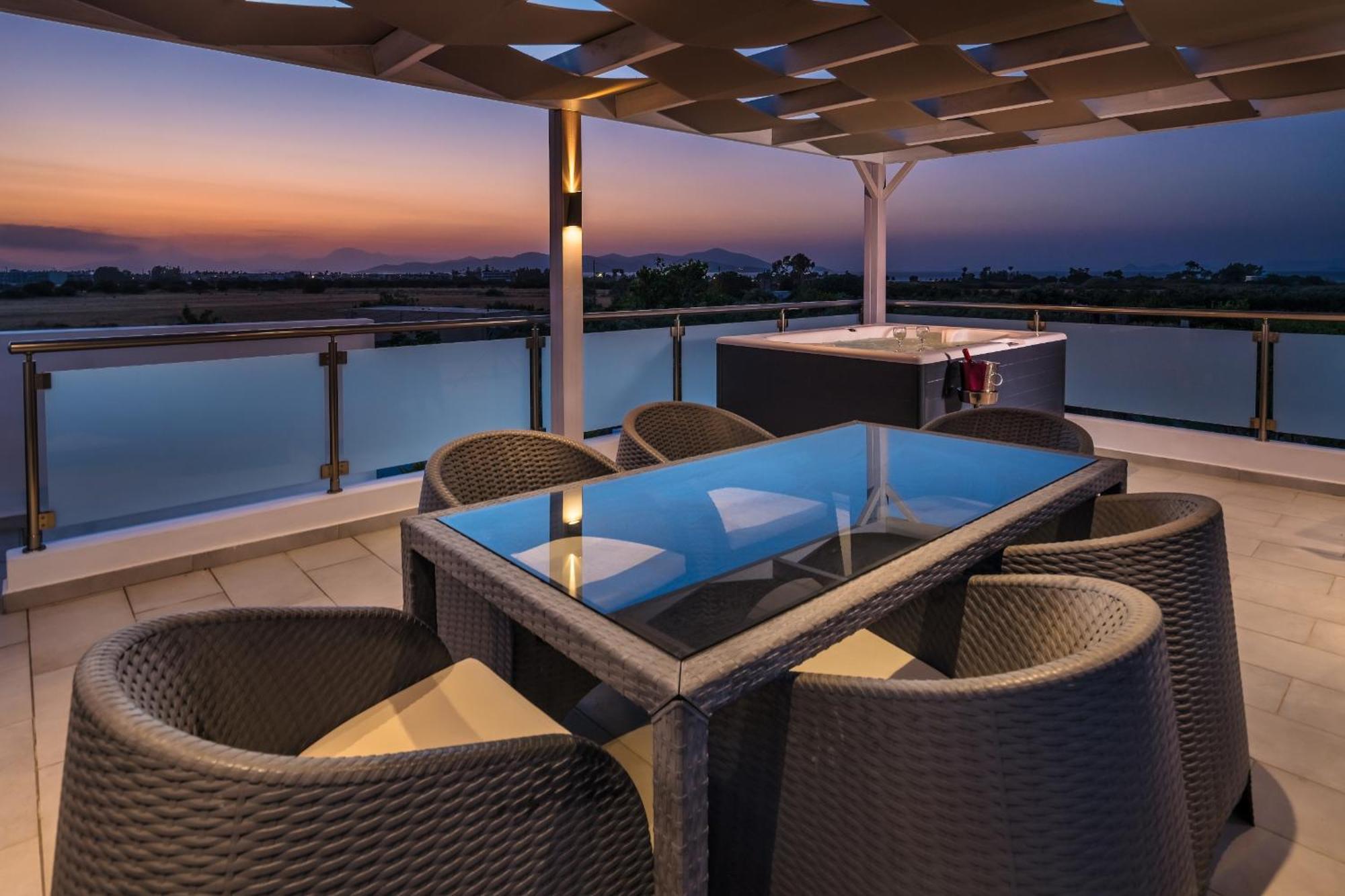 Asteria Pearl Villa 2 With Rooftop Jacuzzi Тігакі Екстер'єр фото