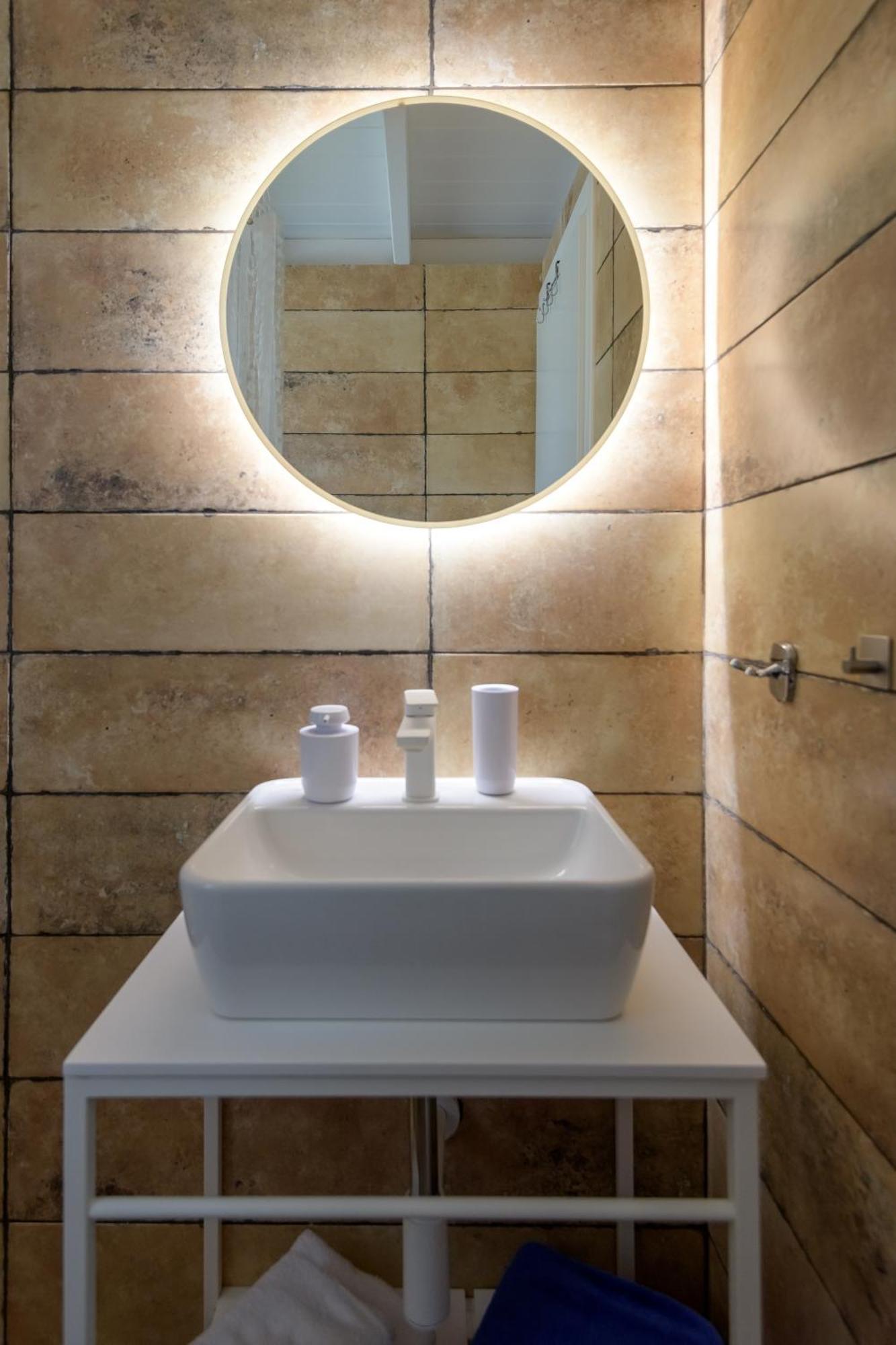 Asteria Pearl Villa 2 With Rooftop Jacuzzi Тігакі Екстер'єр фото