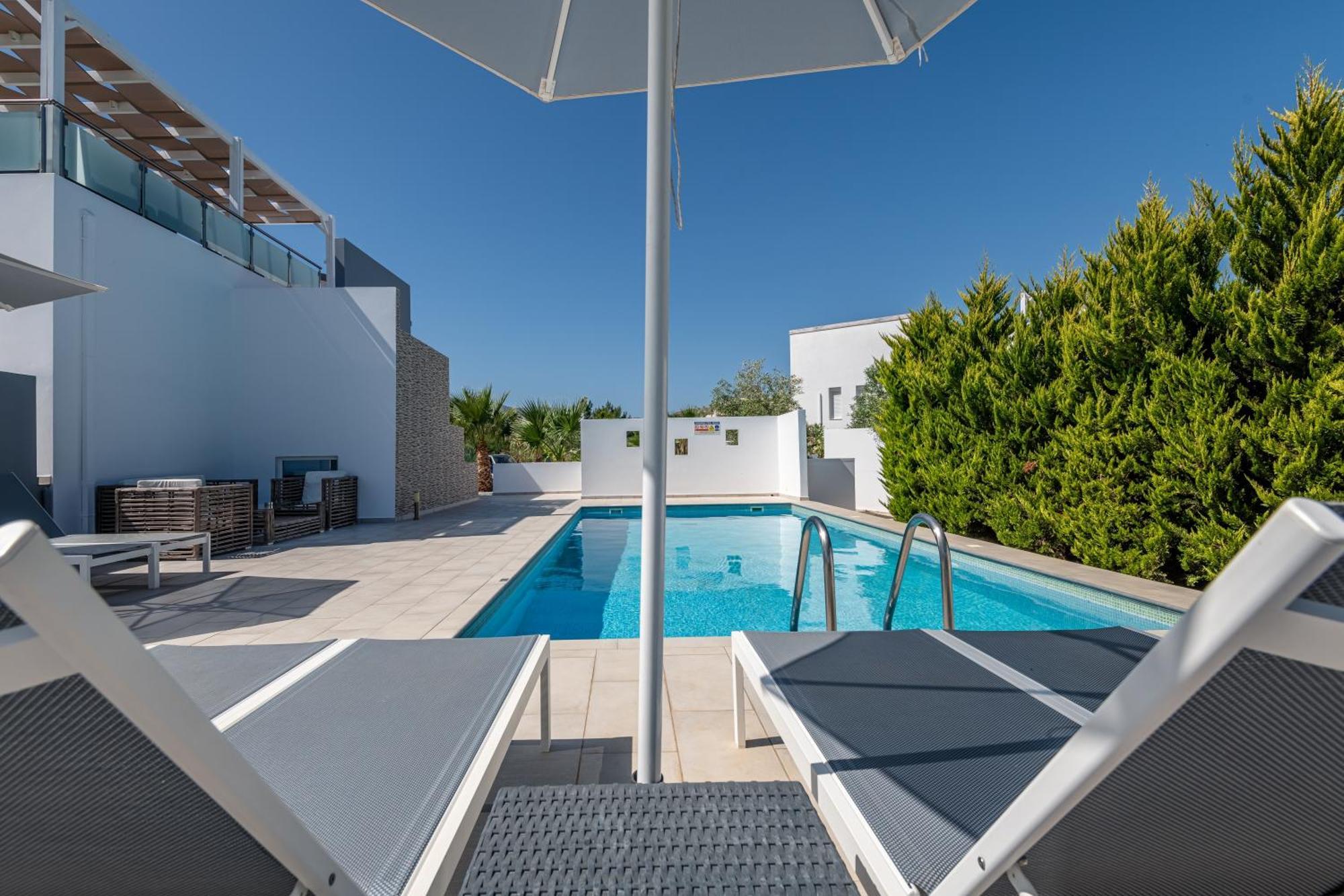 Asteria Pearl Villa 2 With Rooftop Jacuzzi Тігакі Екстер'єр фото