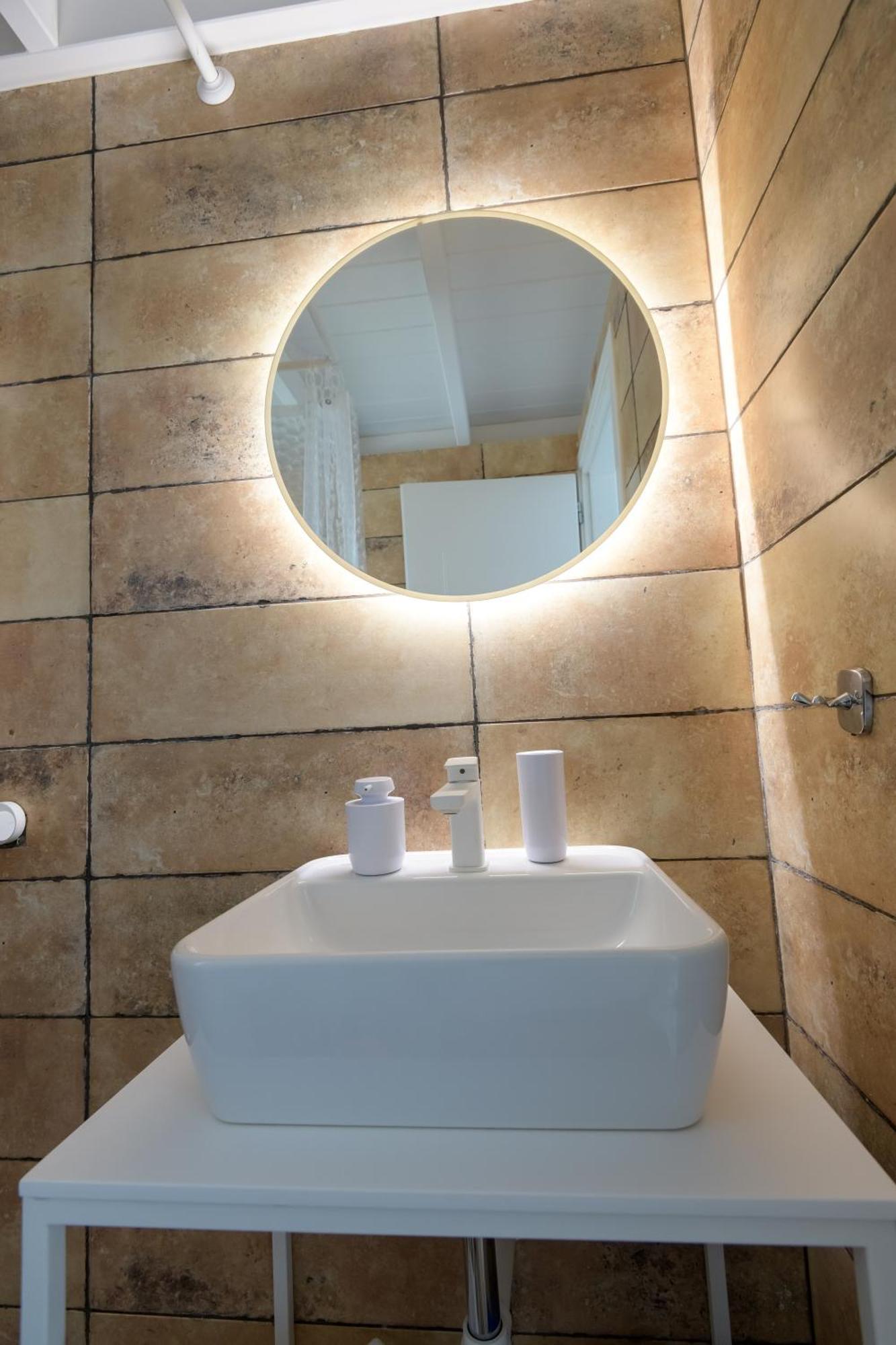 Asteria Pearl Villa 2 With Rooftop Jacuzzi Тігакі Екстер'єр фото